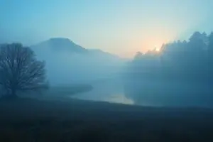 Mistieke sferen creëren in landschapsfotografie