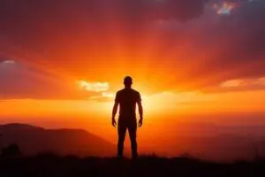 Silhouetten creëren tegen avondlicht