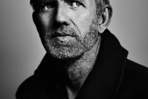 Portret van Anton Corbijn (2015) door Stephan Vanfleteren