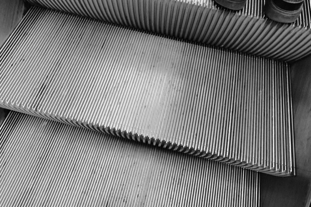 roltrap amsterdamse metro (close-up)