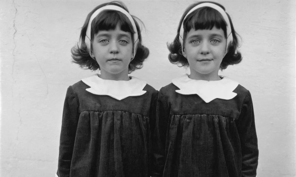 identical twins roselle 1967