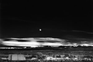 iconische foto "Moonrise, Hernandez, New Mexico" van Ansel Adams