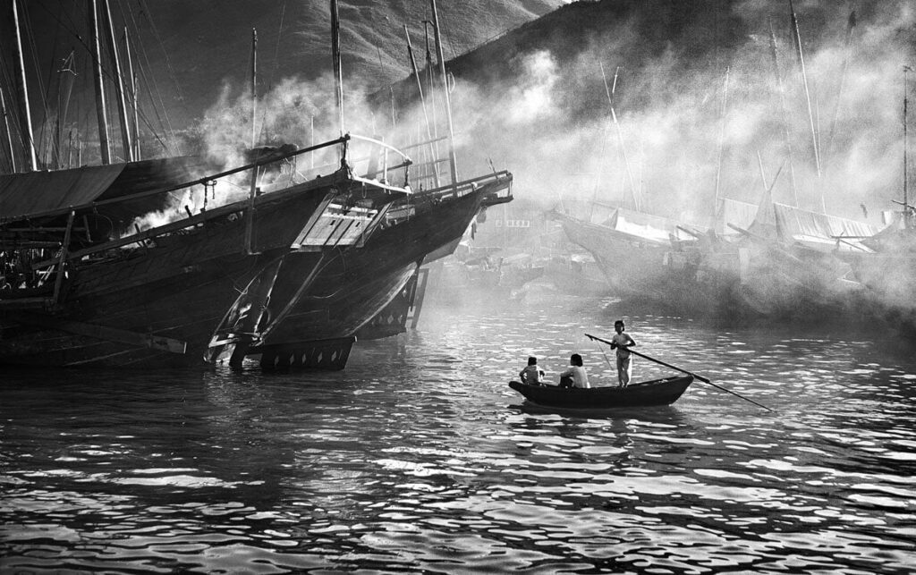 Foto van Fan Ho: Evening in Aberdeen